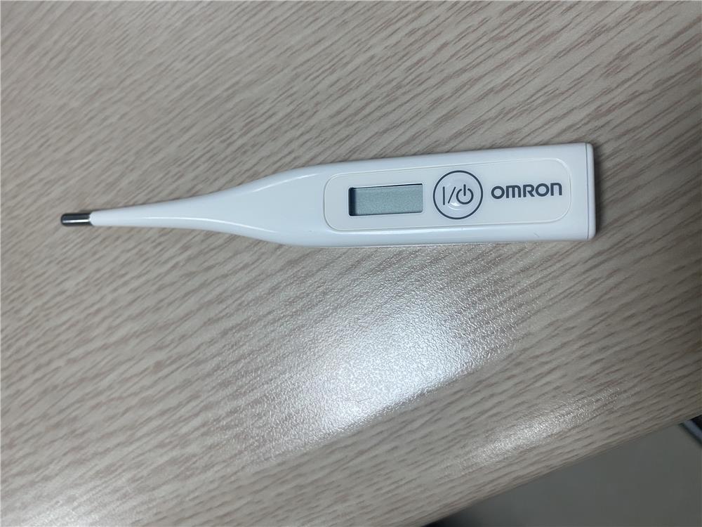 Nhiệt kế điện tử Omron MC-246 l
